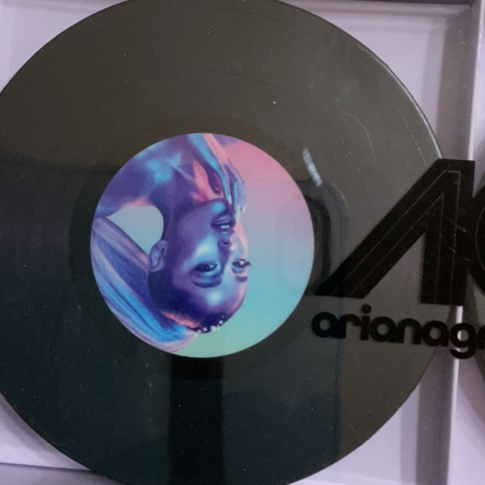 NWT Ariana Grande coasters - Picture 3 of 5